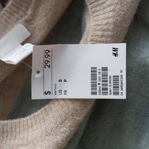 H&m sweater - Picture 3 of 3